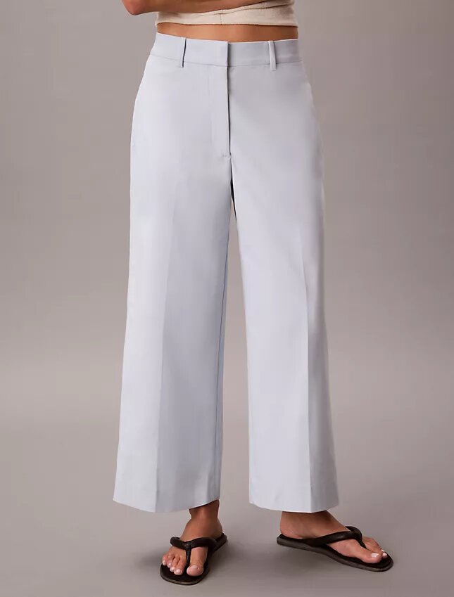 Pantaloni chino cropped a gamba larga Pantaloni chino cropped a gamba larga