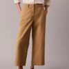 Pantaloni chino cropped a gamba larga Pantaloni chino cropped a gamba larga