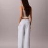 Pantaloni chino cropped a gamba larga Pantaloni chino cropped a gamba larga