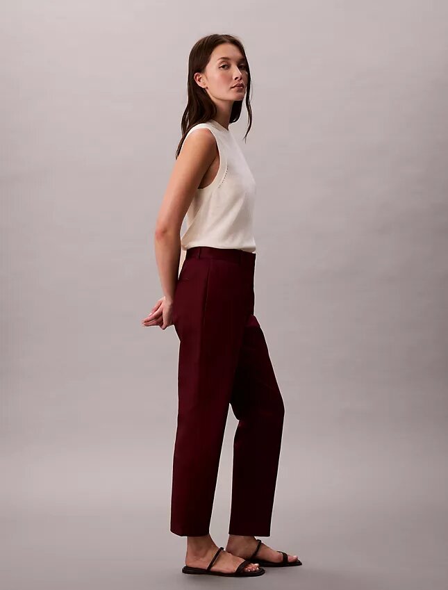 Pantaloni chino in cotone elasticizzato a vestibilità dritta Pantaloni chino in cotone elasticizzato a vestibilità dritta
