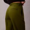 Pantaloni chino in cotone elasticizzato a vestibilità dritta Pantaloni chino in cotone elasticizzato a vestibilità dritta