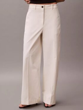 Pantaloni chino larghi