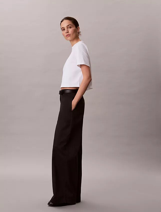 Pantaloni chino larghi Pantaloni chino larghi