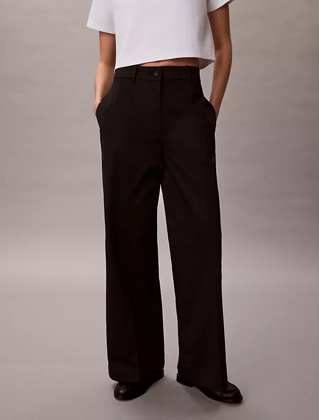 Pantaloni chino larghi Pantaloni chino larghi