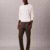 Pantaloni chino slim a zampa in raso di cotone Pantaloni chino slim a zampa in raso di cotone