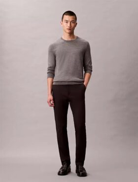 Pantaloni chino slim in raso di cotone