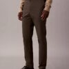 Pantaloni chino slim in raso di cotone Pantaloni chino slim in raso di cotone