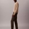 Pantaloni chino slim in raso di cotone Pantaloni chino slim in raso di cotone