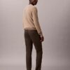Pantaloni chino slim in raso di cotone Pantaloni chino slim in raso di cotone