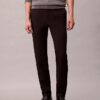 Pantaloni chino slim in raso di cotone Pantaloni chino slim in raso di cotone