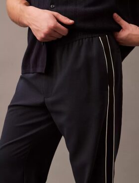 Pantaloni comodi a vita bassa Pantaloni comodi a vita bassa