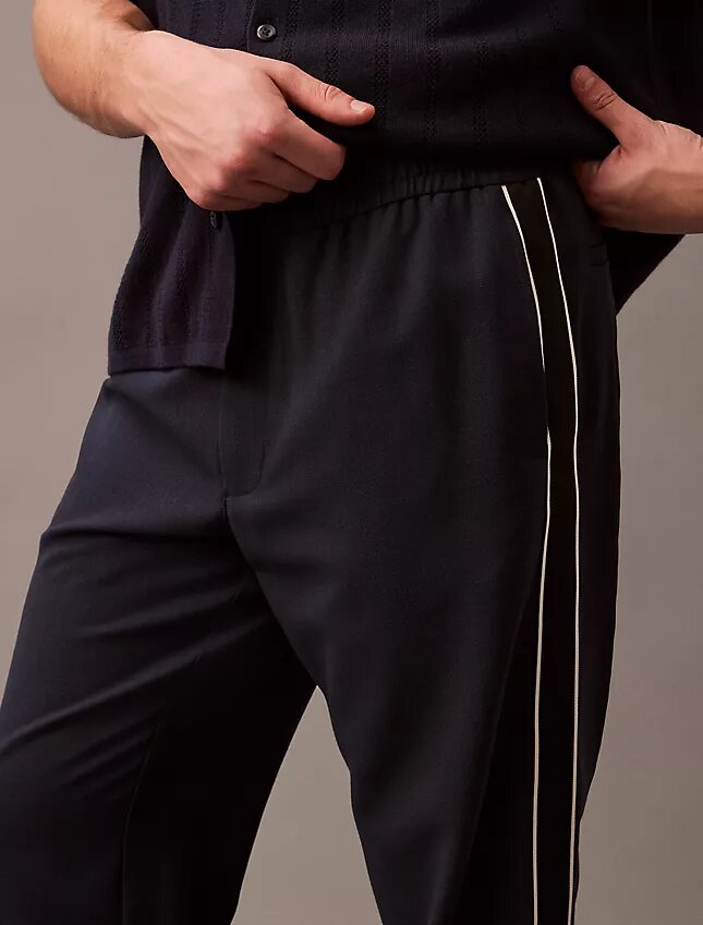 Pantaloni comodi a vita bassa Pantaloni comodi a vita bassa