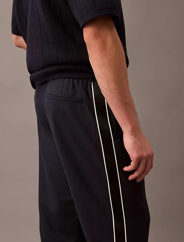 Pantaloni comodi a vita bassa Pantaloni comodi a vita bassa