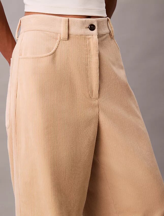 Pantaloni comodi in velluto a coste Pantaloni comodi in velluto a coste