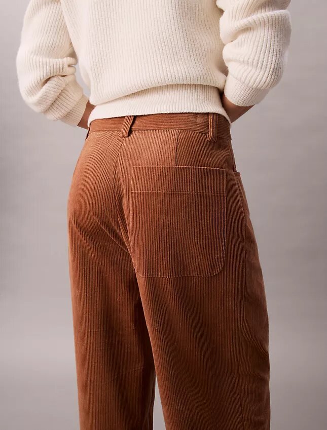 Pantaloni comodi in velluto a coste Pantaloni comodi in velluto a coste