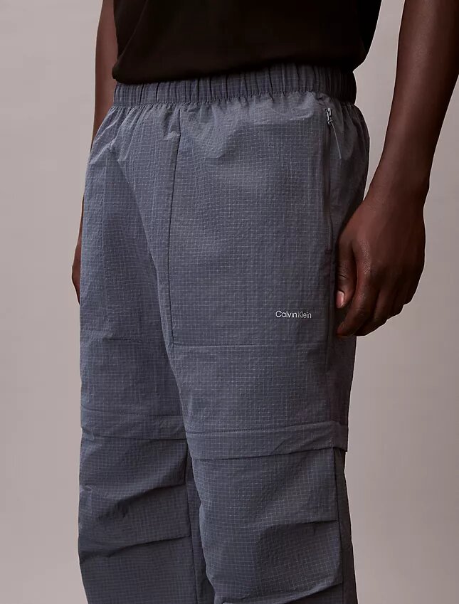 Pantaloni convertibili in nylon ripstop Pantaloni convertibili in nylon ripstop