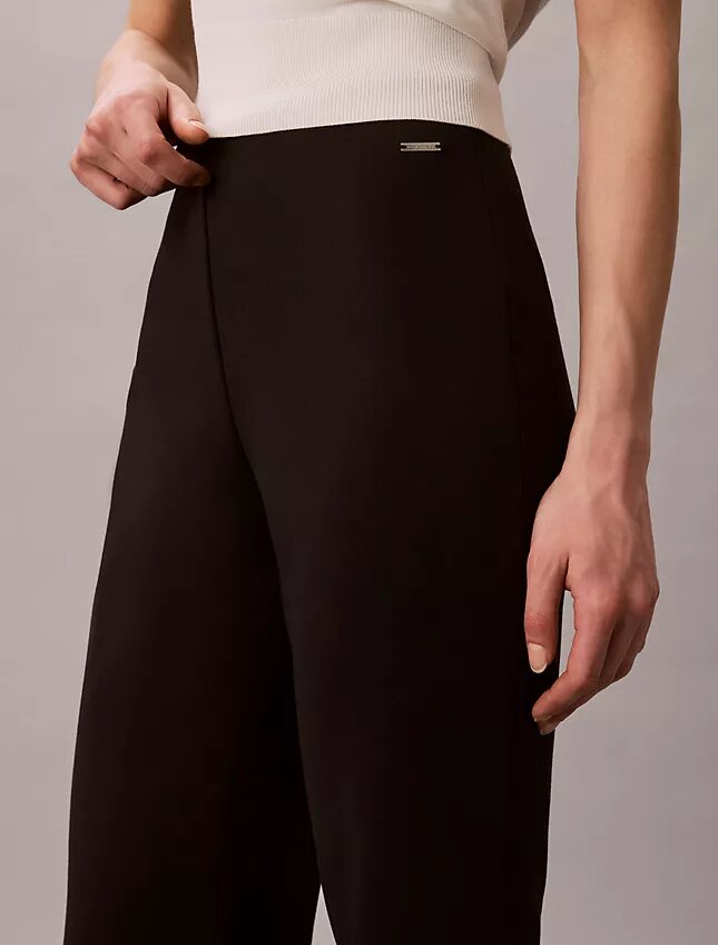 Pantaloni cropped a zampa in ponte Pantaloni cropped a zampa in ponte