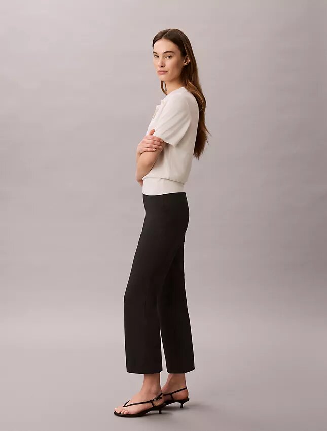 Pantaloni cropped a zampa in ponte Pantaloni cropped a zampa in ponte