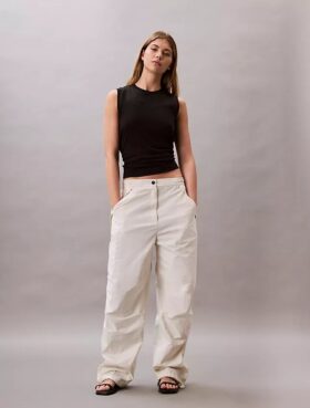 Pantaloni da paracadutista in nylon stropicciato