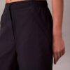 Pantaloni da paracadutista in nylon stropicciato