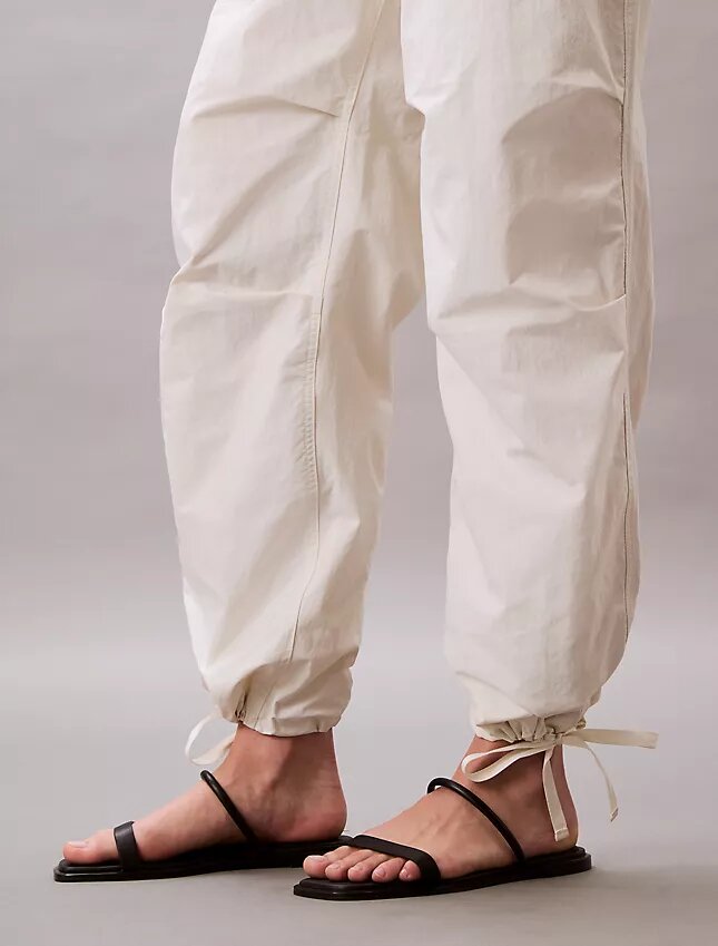 Pantaloni da paracadutista in nylon stropicciato Pantaloni da paracadutista in nylon stropicciato