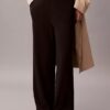 Pantaloni da viaggio in crêpe elasticizzato Pantaloni da viaggio in crêpe elasticizzato