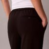 Pantaloni da viaggio in crêpe elasticizzato Pantaloni da viaggio in crêpe elasticizzato