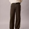 Pantaloni dritti e comodi con pinces