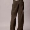 Pantaloni dritti e comodi con pinces