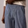 Pantaloni dritti in chambray senza chiusura Pantaloni dritti in chambray senza chiusura