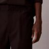 Pantaloni dritti in seersucker Pantaloni dritti in seersucker