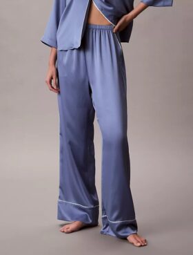 Pantaloni lucidi in raso Pantaloni lucidi in raso