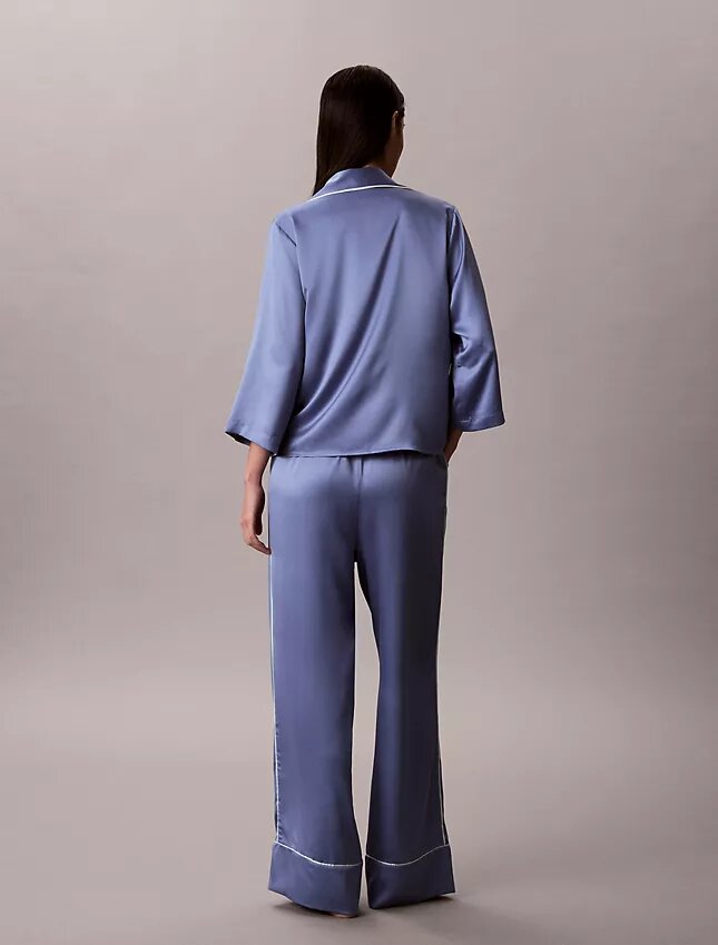 Pantaloni lucidi in raso Pantaloni lucidi in raso