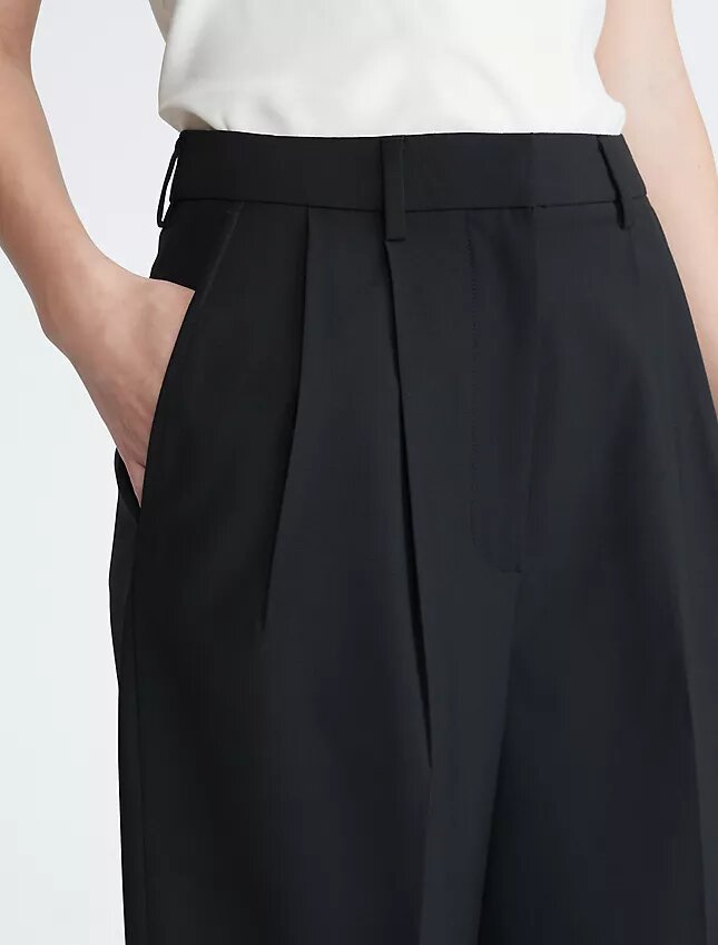 Pantaloni sartoriali a gamba larga Pantaloni sartoriali a gamba larga