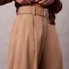 Pantaloni sartoriali con cintura Pantaloni sartoriali con cintura