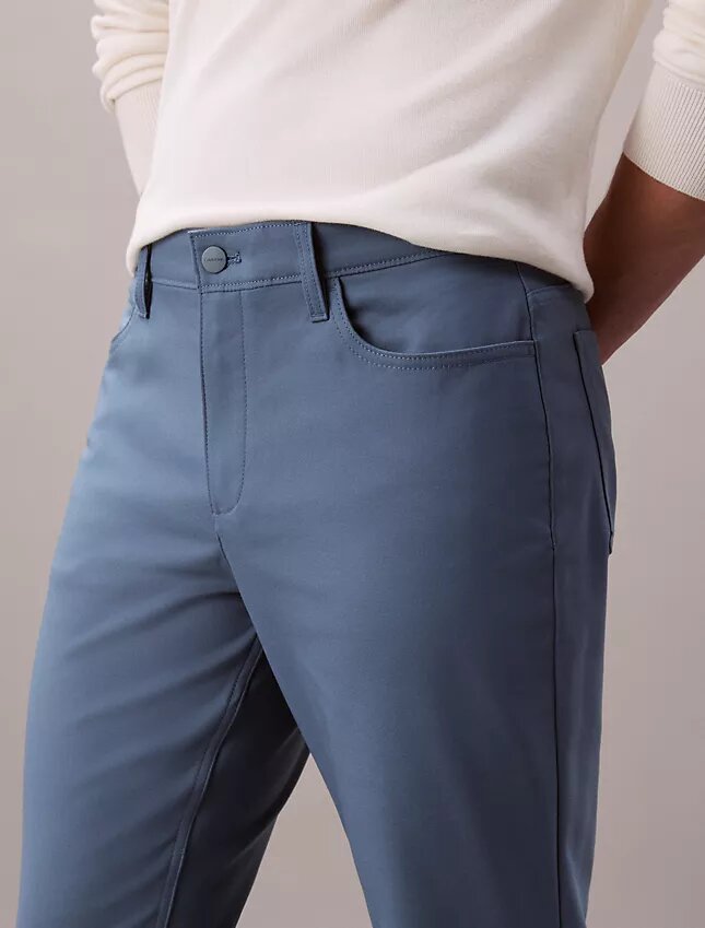 Pantaloni slim a 5 tasche Pantaloni slim a 5 tasche