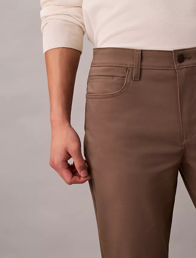 Pantaloni slim a 5 tasche Pantaloni slim a 5 tasche