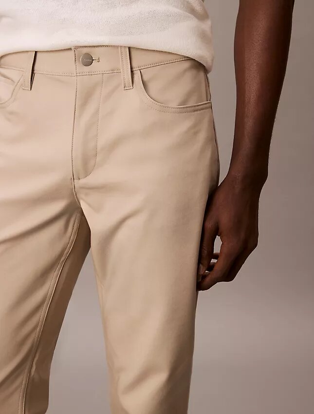 Pantaloni slim a 5 tasche Pantaloni slim a 5 tasche