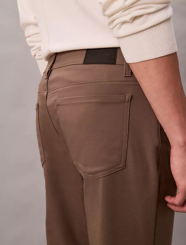 Pantaloni slim a 5 tasche Pantaloni slim a 5 tasche