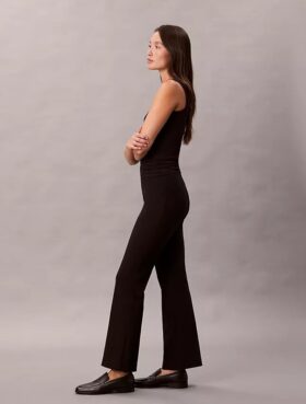 Pantaloni slim svasati in ponte