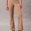 Pantaloni slim svasati in ponte Pantaloni slim svasati in ponte