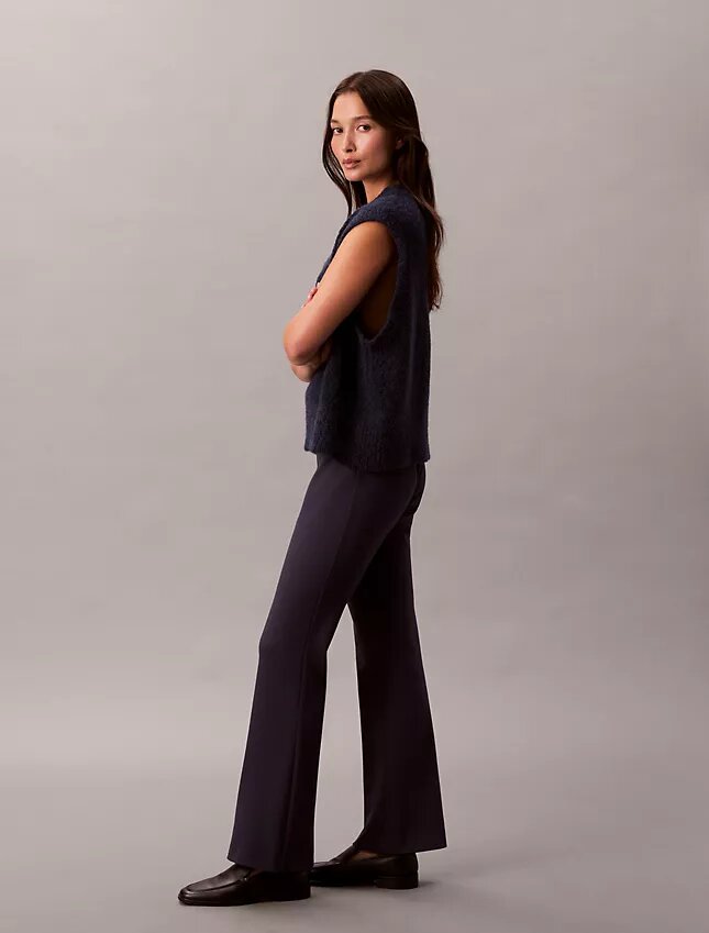 Pantaloni slim svasati in ponte Pantaloni slim svasati in ponte