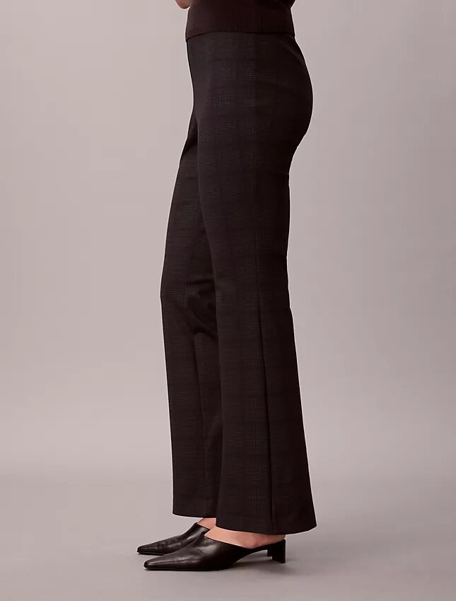 Pantaloni slim svasati in ponte Pantaloni slim svasati in ponte