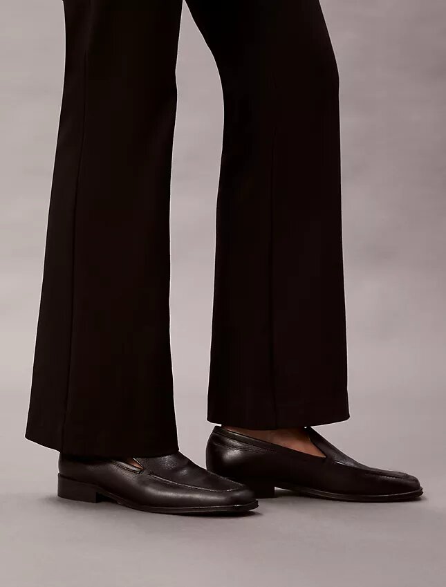 Pantaloni slim svasati in ponte Pantaloni slim svasati in ponte