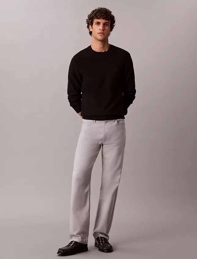 Pantaloni standard a 5 tasche, dritti ed elasticizzati Pantaloni standard a 5 tasche, dritti ed elasticizzati