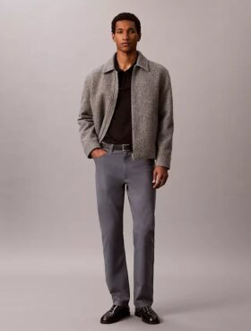 Pantaloni standard a 5 tasche, dritti ed elasticizzati Pantaloni standard a 5 tasche, dritti ed elasticizzati