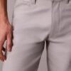 Pantaloni standard a 5 tasche, dritti ed elasticizzati Pantaloni standard a 5 tasche, dritti ed elasticizzati