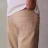 Pantaloni standard a 5 tasche, dritti ed elasticizzati Pantaloni standard a 5 tasche, dritti ed elasticizzati