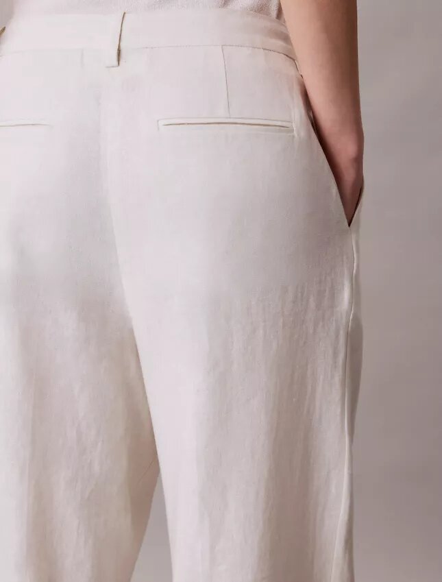 Pantaloni su misura a gamba larga in misto lino Pantaloni su misura a gamba larga in misto lino