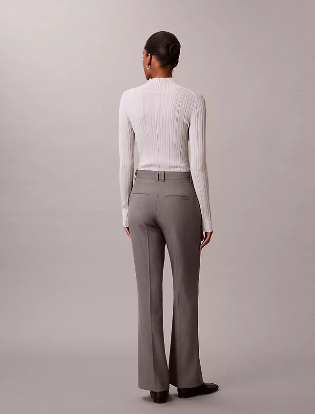 Pantaloni svasati sartoriali Pantaloni svasati sartoriali